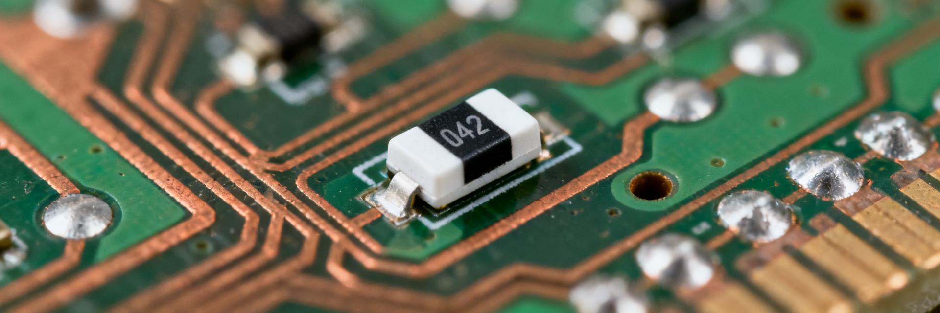 RC0402JR-071ML datasheet: 1MΩ 0402 SMD specs & test data